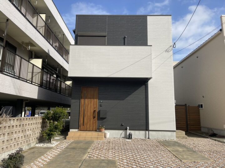 北九州市八幡西区 奥田様邸　屋根・外壁塗装工事、付帯工事【ブラック×ホワイトで上品に仕上げました。】