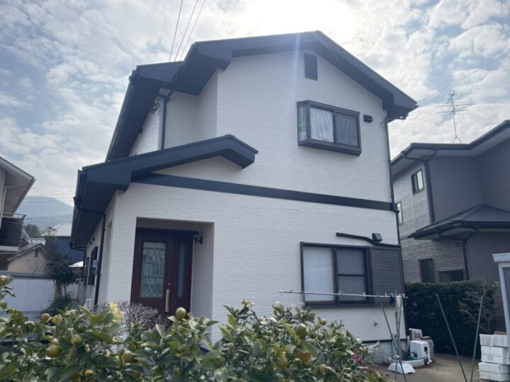 北九州市若松区 M様邸　屋根・外壁塗装工事、付帯工事【洗練された白、映える黒。築年数を忘れる上質な外観へ】