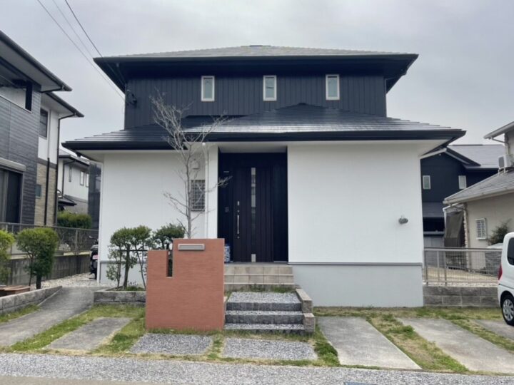北九州市若松区 O様邸 屋根・外壁塗装工事、付帯工事【黒と白が魅せる、上質のコントラスト 住まいが纏う、新たな風格】