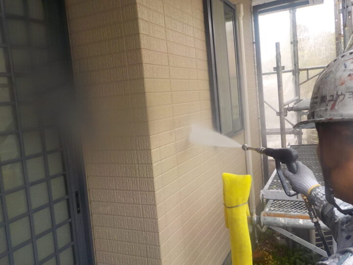 ②高圧洗浄➡