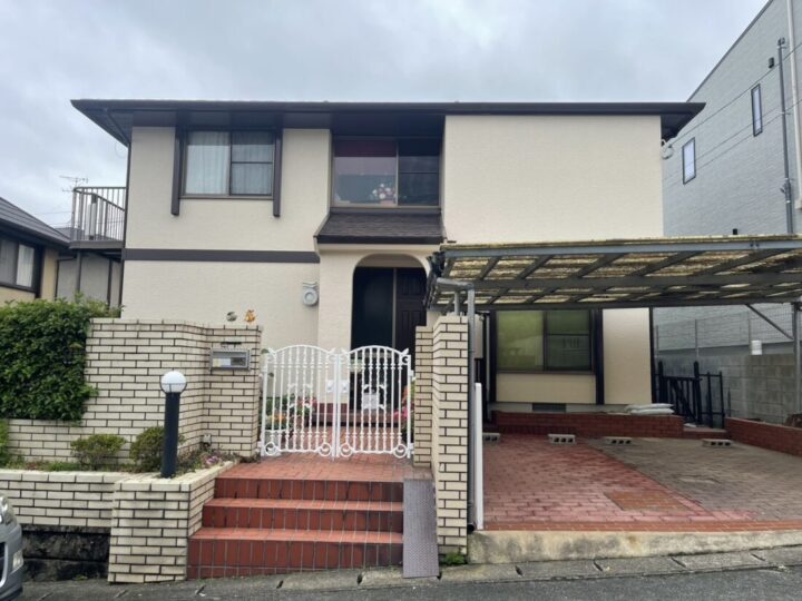 北九州市八幡西区 M様邸　外壁塗装工事、付帯工事「明るい印象から、落ち着きのある上品な佇まいへ。」