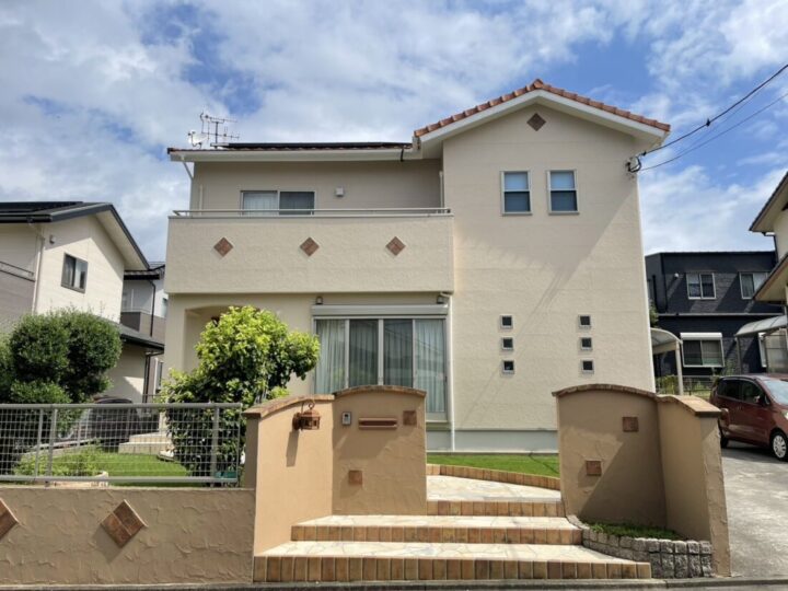匿名希望様邸　外壁塗装工事、付帯工事【ナチュラルな色合いに、奥行きと艶をプラス。】